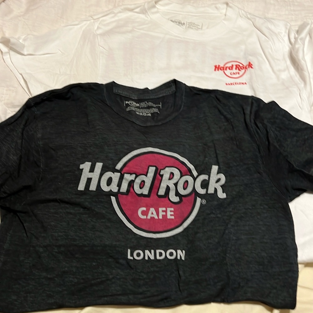 2 Hard Rock Cafe T-Shirt